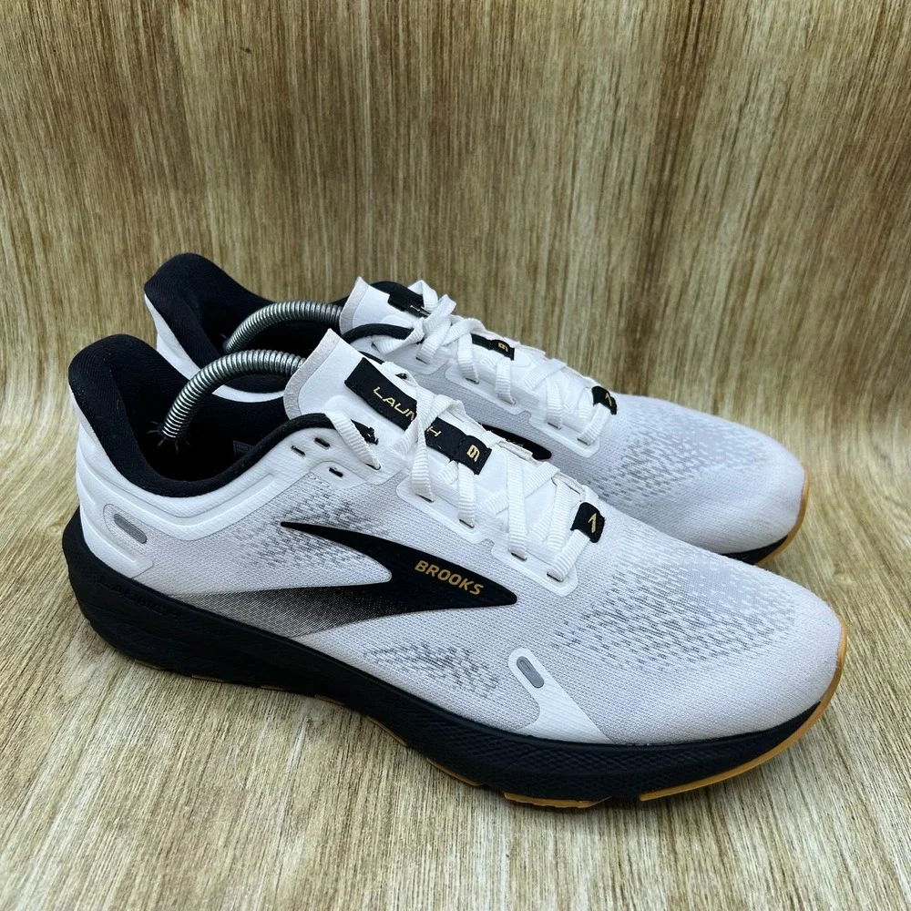 Brooks Launch 9 Men's Size 10 White Black Gold Sneaker Running Shoes 1103861D121